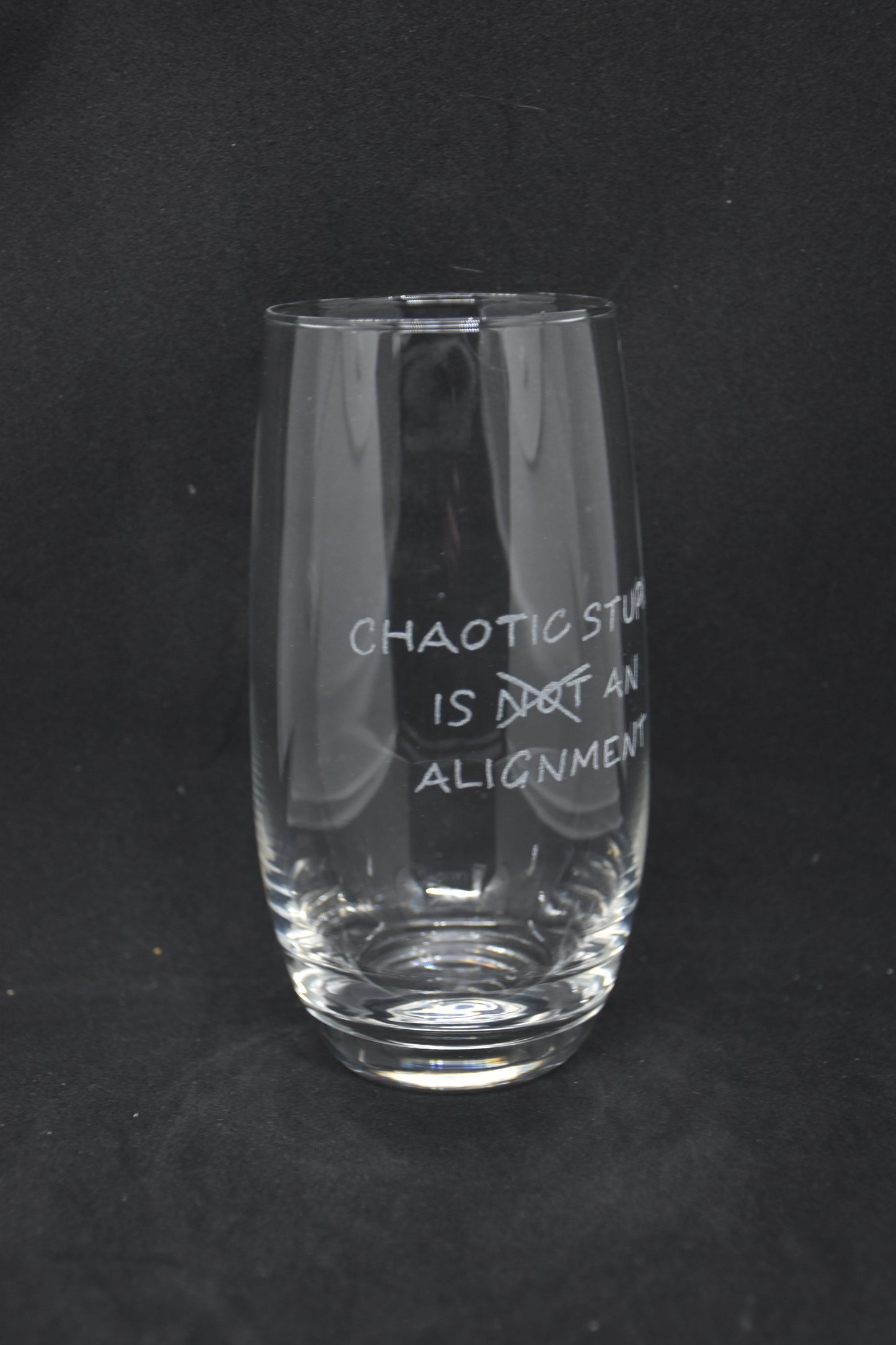 Chaotic Stupid is -not- an alignment - TTRPG Gegraveerde Glazen