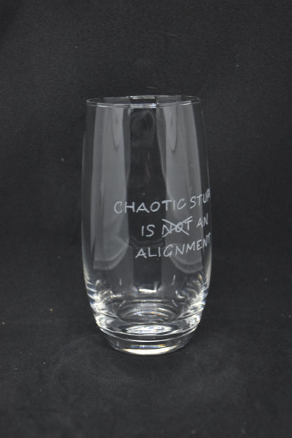 Chaotic Stupid is -not- an alignment - TTRPG Gegraveerde Glazen
